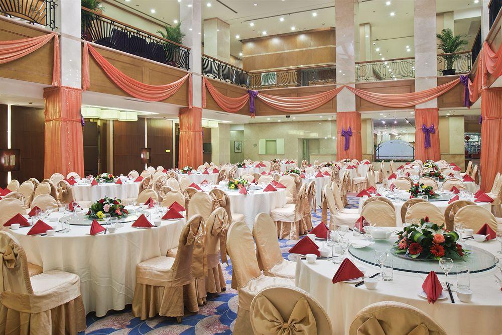 Holiday Inn Wuhan Riverside, An Ihg Hotel Restaurant foto
