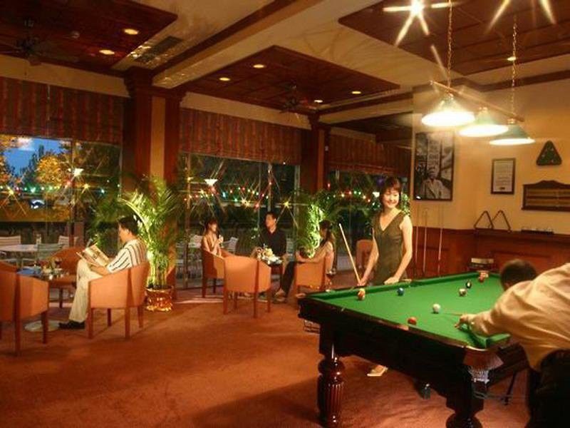 Holiday Inn Wuhan Riverside, An Ihg Hotel Buitenkant foto